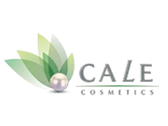 CAZE Kosmetiklogo mit grüner Blattgestaltung und Perlensymbol