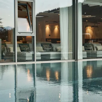 Poolbereich Hotel Karnerhof