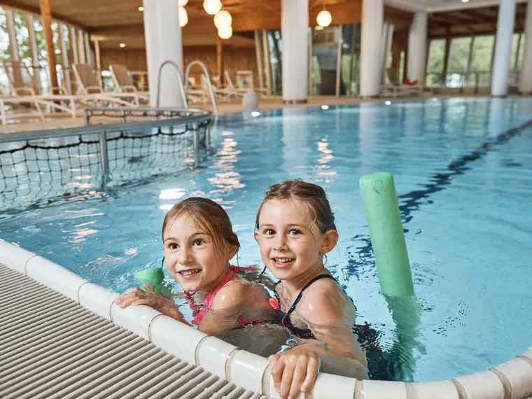 Indoor pool Hotel Karnerhof