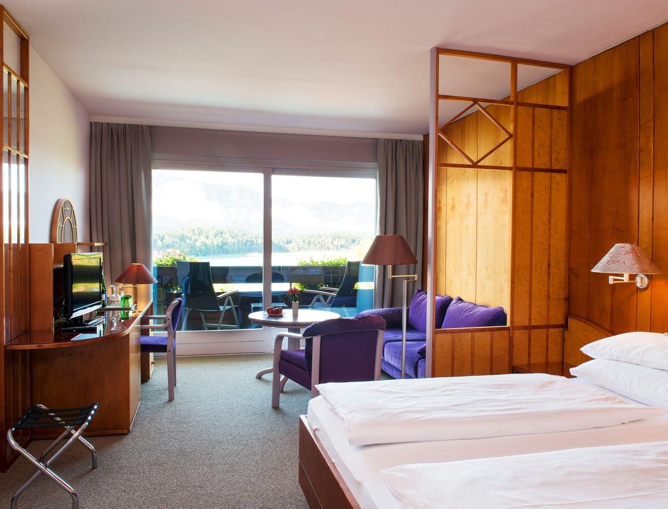 vier-sterne-hotel-karnerhof-oesterreich-comfort-zimmer-violett.jpg