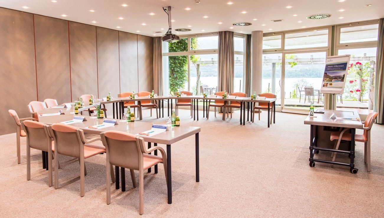 Hotel-Karnerhof-Faaker-See-OEsterreich-Seminarsetup-U-Form.jpg