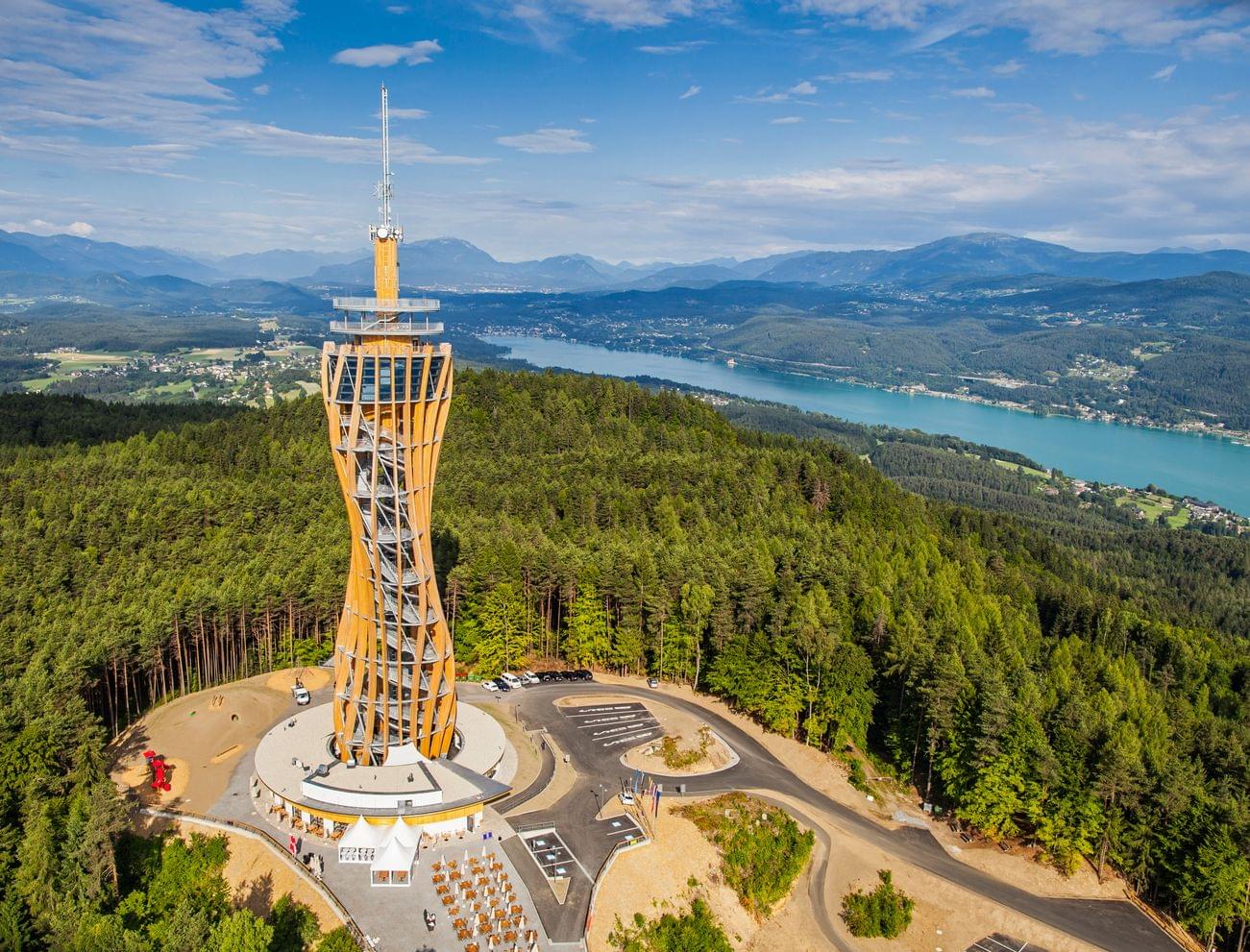 hotel-karnerhof-faaker-see-kaernten-pyramidenkogel-und-woerthersee.jpg