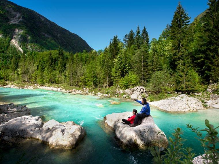 hotel-karnerhof-faaker-see-slowenien-fluss-soca.jpg